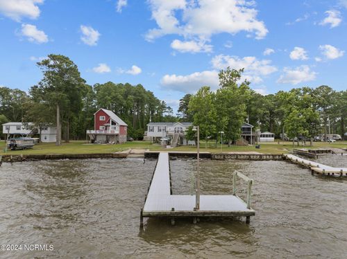 193 Water St, Aurora, NC, 27806-9246 | Card Image