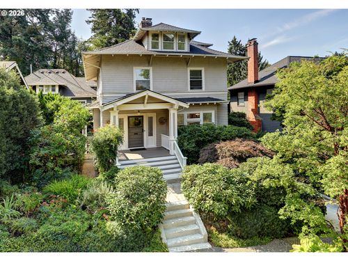 2734 Sw Fern St, Portland, OR, 97201-1722 | Card Image