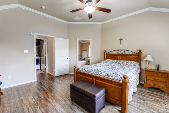129 Buckskin Way, House other with 3 bedrooms, 5 bathrooms and null parking in Cibolo TX | Image 11