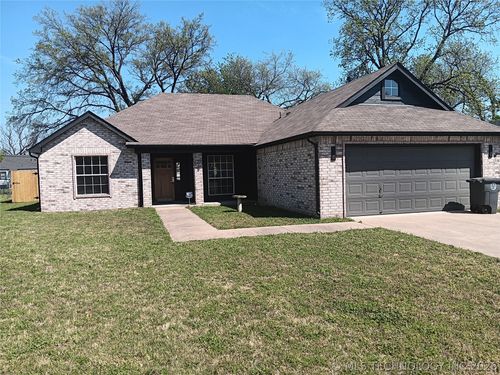 225 E Seminole Pl, Tulsa, OK, 74106-4225 | Card Image