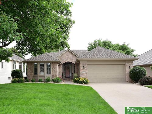 1815 N 132nd Avenue Cir, Omaha, NE, 68154-3898 | Card Image