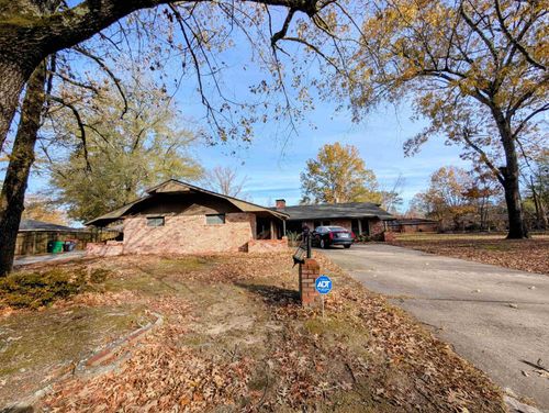 2403 W 40th Ave, Pine Bluff, AR, 71603-6886 | Card Image