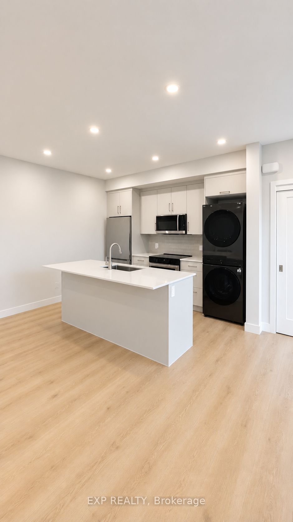 Residential Lease in Carlington - Central Park 4