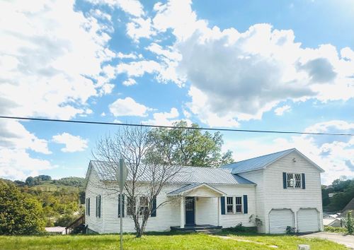 614 Putnam Rd, Honaker, VA, 24260-7005 | Card Image