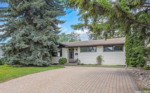 814 Arlington Avenue, Saskatoon, SK, S7H2X4 | Card Image