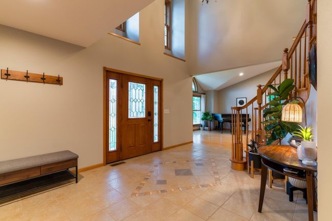 Large Foyer.jpeg | Image 20