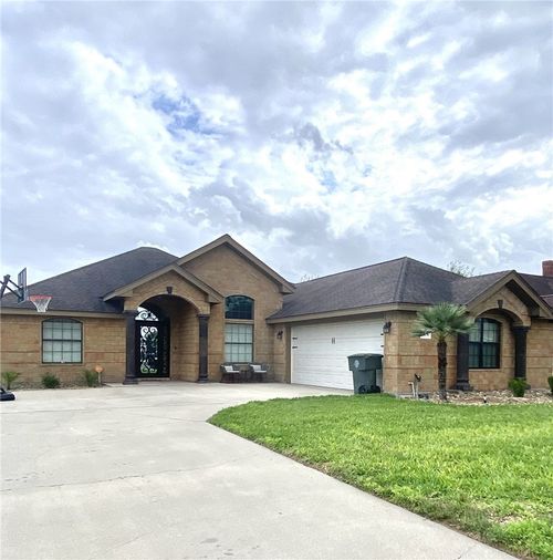 1250 Lawrence Trl, Alice, TX, 78332-6707 | Card Image