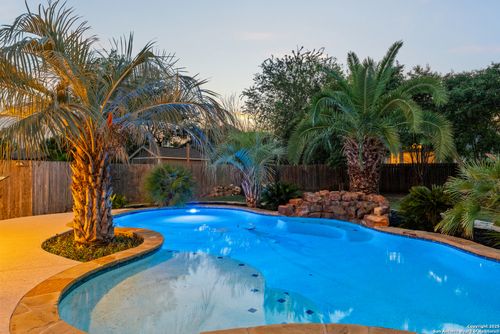 9715 Wind Gate Pkwy, San Antonio, TX, 78254-1841 | Card Image