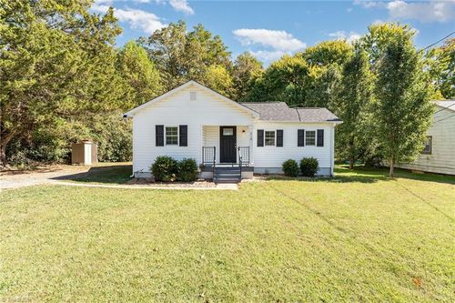 216 Tyler St, Yadkinville, NC, 27055-8173 | Card Image