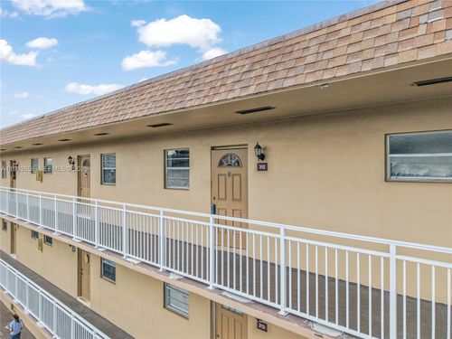 apt-312-5021 W Oakland Park Blvd, Lauderdale Lakes, FL, 33313-1632 | Card Image