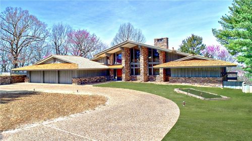 2405 E Boston Mountain Vw, Fayetteville, AR, 72701-2802 | Card Image