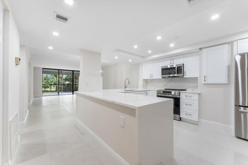 apt-222-6562 Boca Del Mar Dr, Boca Raton, FL, 33433-5712 | Card Image