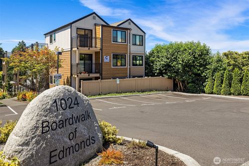 c001-1024 5th Ave S, Edmonds, WA, 98020-4082 | Card Image