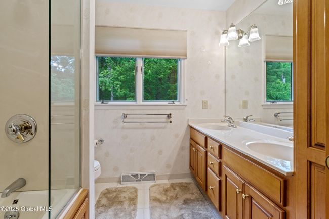 19 Tamarack Ln, House other with 4 bedrooms, 3 bathrooms and 6 parking in Schenectady NY | Image 50