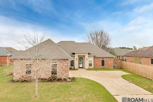 2210 S Willow Ridge Ave, Port Allen, LA, 70767-5980 | Card Image