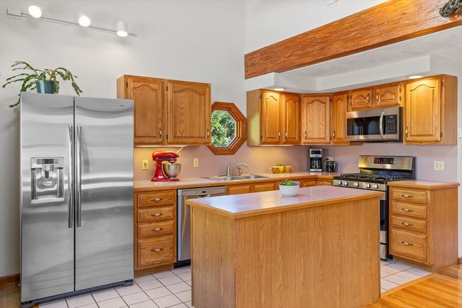 17 Baben Rd, House other with 4 bedrooms, 2 bathrooms and 4 parking in Hudson MA | Image 8