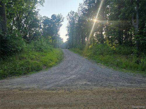 01 N Hughes Rd, Howell, MI, 48843 | Card Image