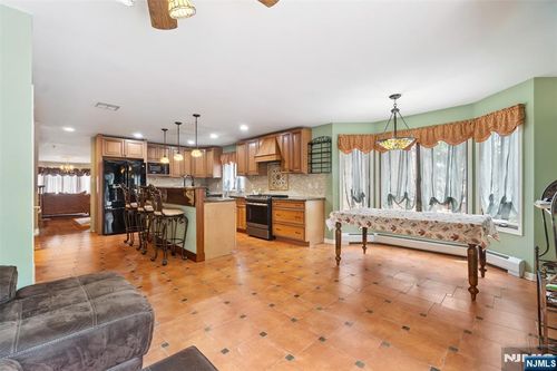 16 Oakdene Ave, Cliffside Park, NJ, 07010-3010 | Card Image