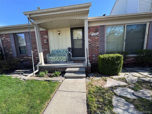 38984 Golfview Dr W, Clinton Township, MI, 48038-3460 | Card Image