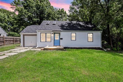 3029 S 9th Pl, Kansas City, KS, 66103-2543 | Card Image