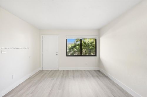 apt-31-1310 W 29th St, Hialeah, FL, 33012-5696 | Card Image