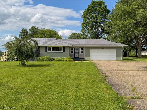 568 12th St Nw, Carrollton, OH, 44615-9413 | Card Image