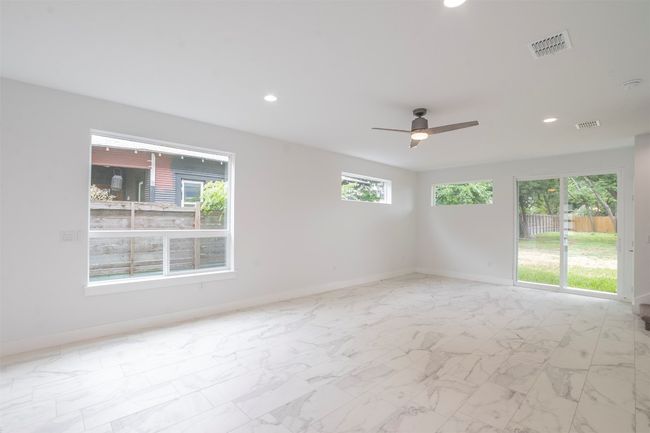 A - 616 W Dittmar Rd, Townhouse with 3 bedrooms, 3 bathrooms and 2 parking in Austin TX | Image 10