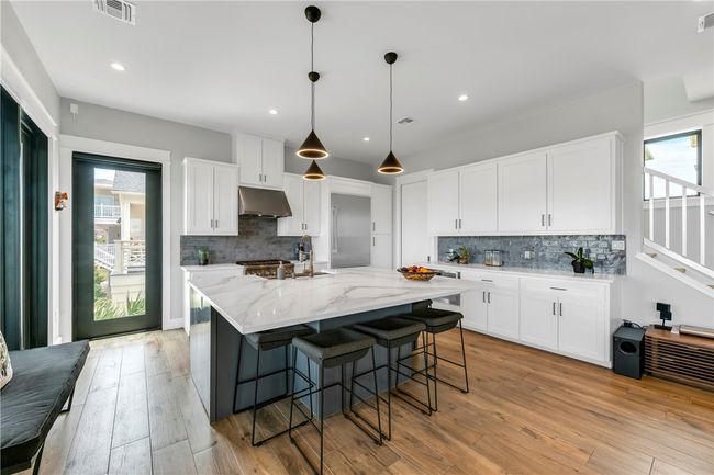 Kitchen. | Image 12