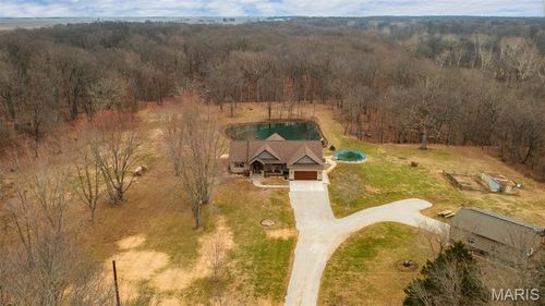14982 Fremont Rd, Carlinville, IL, 62626-4401 | Card Image