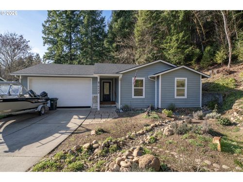 76554 Bobbe Way, Oakridge, OR, 97463-2015 | Card Image