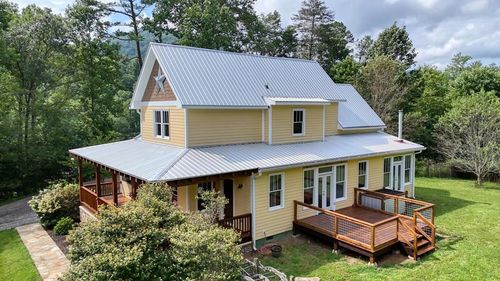 2482 Old Highway 64 W, Hayesville, NC, 28904-7200 | Card Image