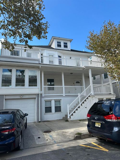12 S Jackson Ave, Atlantic City, NJ, 08401-5607 | Card Image