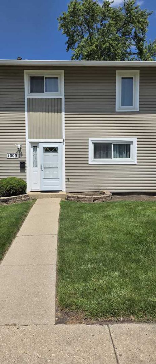 1000 Sandpiper Ct, Bartlett, IL, 60103-4849 | Card Image