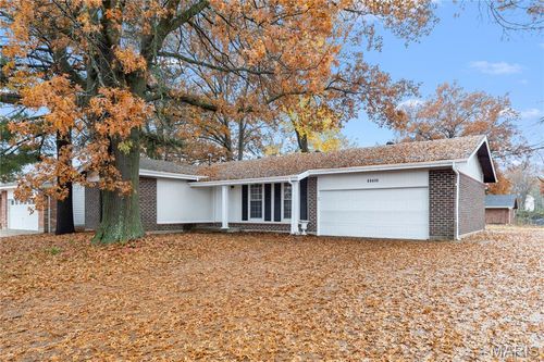 11795 Old Halls Ferry Rd, Florissant, MO, 63033-6824 | Card Image