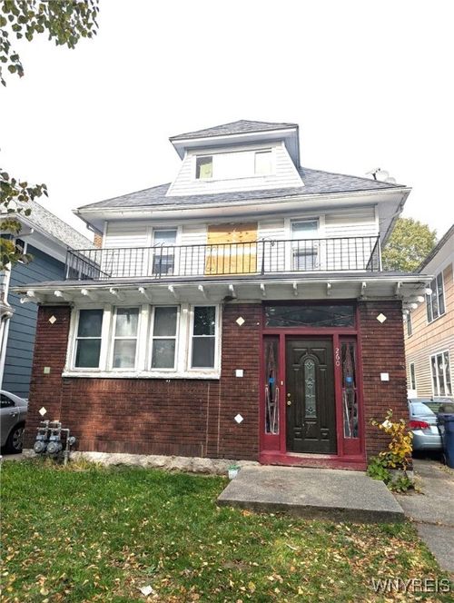 260 Lisbon Ave, Buffalo, NY, 14215-1028 | Card Image