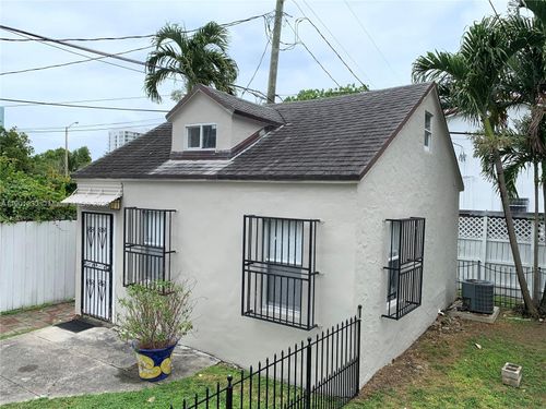 178 Ne 46th St, Miami, FL, 33137-3424 | Card Image