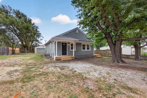 401 S Cranmer St, Conway Springs, KS, 67031-8292 | Card Image
