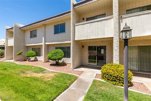 764 Lawrence Dr, Henderson, NV, 89015-7552 | Card Image