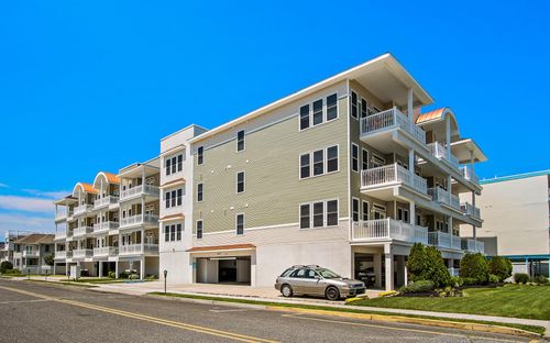 205-407 E Palm Road, Wildwood Crest, NJ, 08260 | Card Image