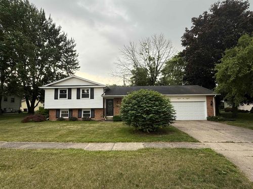 808 Stevens Dr, Owosso, MI, 48867-1947 | Card Image