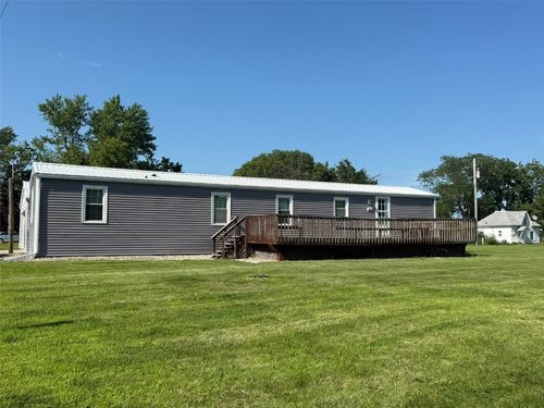 415 Hendricks St, Parnell, IA, 52325-7810 | Card Image