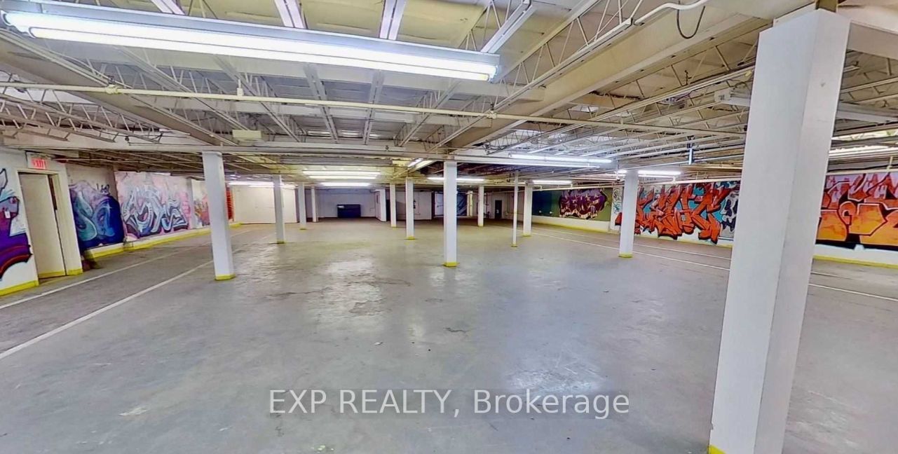 Commercial Lease in Oshawa
