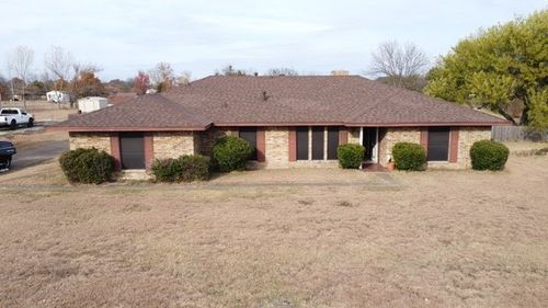 134 Hollie Dr, Red Oak, TX, 75154-6602 | Card Image