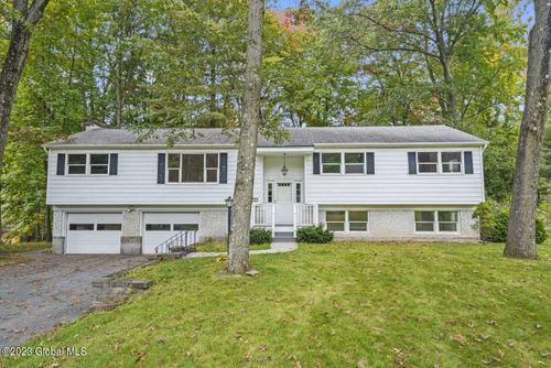 25 Casablanca Court, Clifton Park, NY, 12065 | Card Image