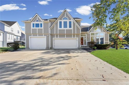 5307 Noble St, Shawnee, KS, 66226-9772 | Card Image