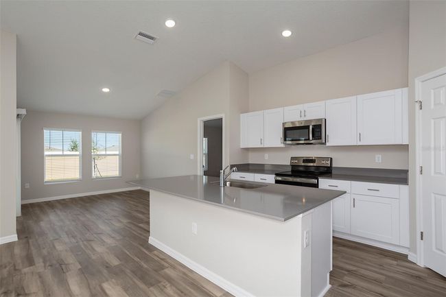 14817 Summer Branch Dr, House other with 4 bedrooms, 2 bathrooms and null parking in LITHIA FL | Image 5