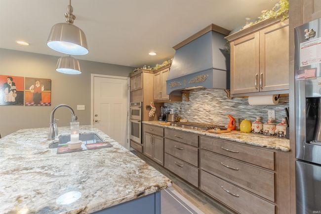 B - 5322 Dauby Dr, Condo with 3 bedrooms, 2 bathrooms and null parking in Evansville IN | Image 12