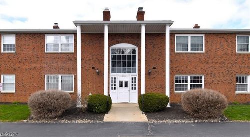 2854 Pease Dr, Rocky River, OH, 44116-3242 | Card Image