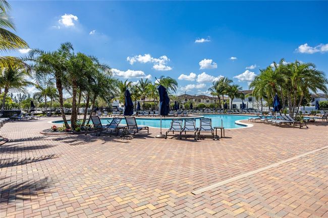 3346 W 96 Th Pl, House other with 3 bedrooms, 3 bathrooms and null parking in Hialeah FL | Image 46