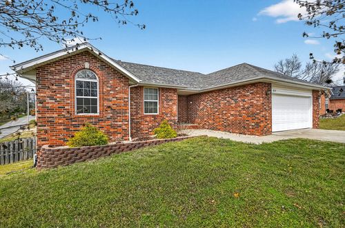 831 Pershing St, Willard, MO, 65781-8150 | Card Image
